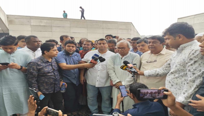 অনলাইন শেখ হাসিনাকে আশ্রয় দিয়ে ‘বিগ ব্রাদারসুলভ’ আচরণ করেছে ভারত: রিজভী
