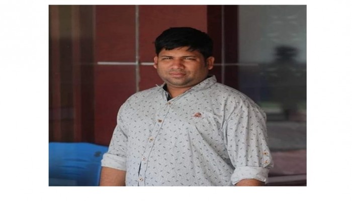 ফিরোজ মিয়া সময়ের ব্যবধানে কয়েক শত কোটি টাকার মালিক