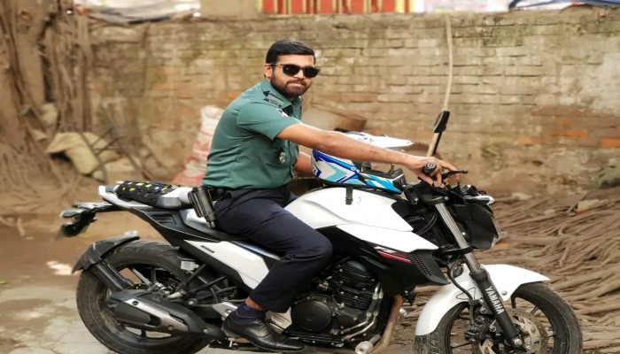 এ এস আই সোহেল  বিভিন্ন অনিয়মের অভিযোগে