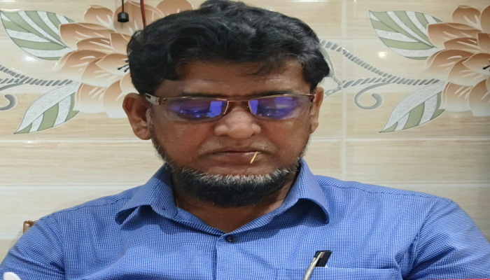 সার্ভেয়ার মোশারফ যেনো দুর্নীতির মাস্টারমাইন্ড।