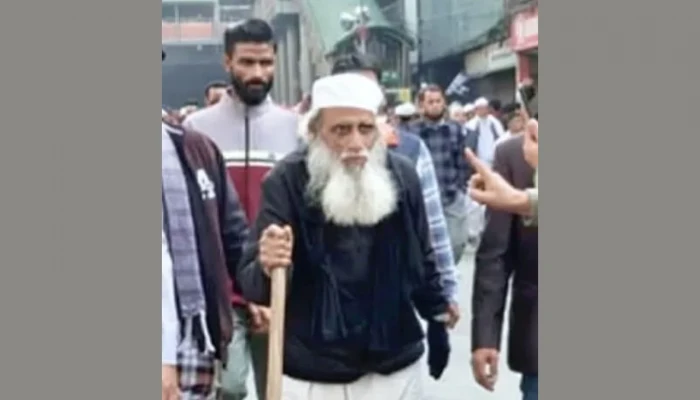 জিয়াউর রহমানের পর এবার খালেদা জিয়ার জানাজায় মাদারীপুরের ১১০ বছরের বৃদ্ধ