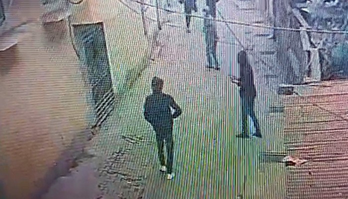 চট্টগ্রামে আ. লীগ নেতা ও সাবেক এমপির বাসা লক্ষ্য করে গুলি