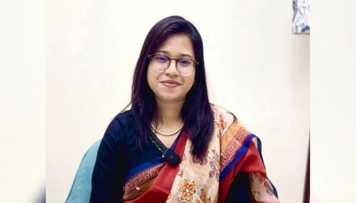 গালিগালাজে আমি দমে যাবার মানুষ নই: মনিরা শারমিন