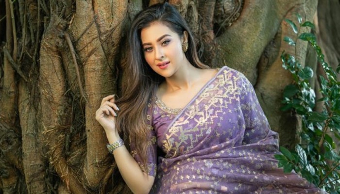 সাইবার ক্রাইম বিভাগের সহযোগিতা চাইলেন বুবলী