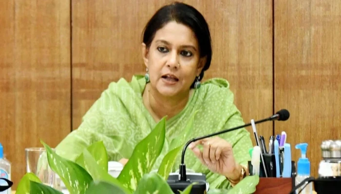 বিআরটিসির প্রতিটি বাস থেকে কালো ধোঁয়া বের হয়: পরিবেশ উপদেষ্টা