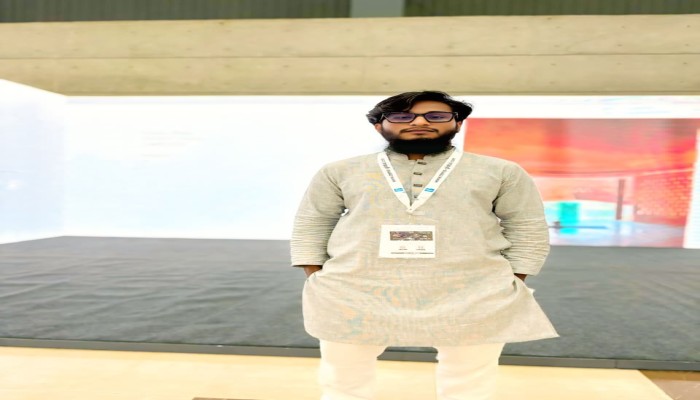 বৌ পড়ি  জানেন আপনি যেমন তেমনি খুব ভালো,