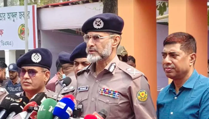 বইমেলাকে কেন্দ্র করে নাশকতার আশঙ্কা নেই : ডিএমপি
