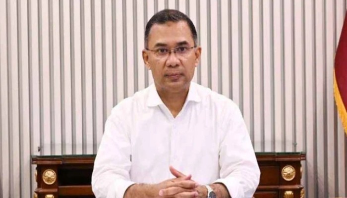 ​ চলেন যুদ্ধে যাই’, বাড়ির দরজা খুলে বললেন প্রধানমন্ত্রী তারেক রহমান