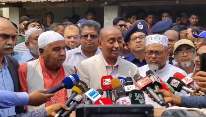​এনসিপি নেতারা গণভোট নিয়ে অর্ধেক বুঝেছেন: আইনমন্ত্রী
