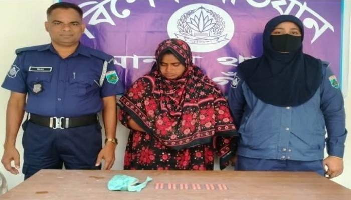 নওগাঁর মান্দা থানা পুলিশের অভিযানে ৬০ পিস ট্যাপেন্টাডল ট্যাবলেট সহ ১ নারী গ্রেফতার""