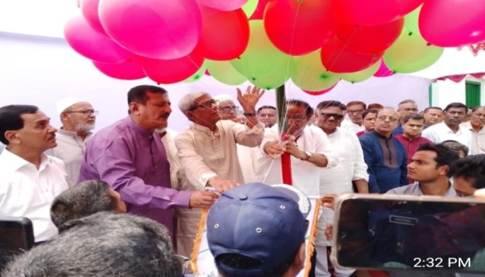 নওগাঁর আত্রাইয়ের পতিসরে বিশ্বকবি রবীন্দ্রনাথ ঠাকুরের ১৬৫ তম জন্মবার্ষিকী উদযাপন" 