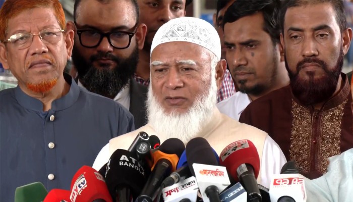 ​দেশের ক্ষতি হলে আমরা নীরবে বসে থাকব না : জামায়াত আমির