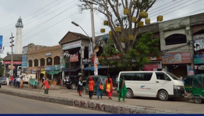 ‎কাগজে ‘পরিত্যক্ত’, বাস্তবে রমরমা বাণিজ্য: ডিএনসিসি’র ঝুঁকিপূর্ণ মার্কেটে অবৈধ কমিটির রাজত্ব ও নির্বাচন ‎