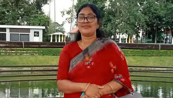​এবার থানায় সালিশি বৈঠক করতে এসে আ.লীগ নেত্রী আটক