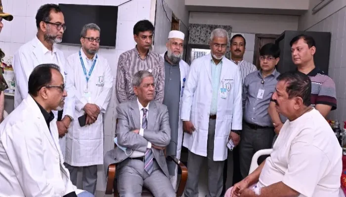 ভূমিমন্ত্রীকে দেখতে হাসপাতালে রাষ্ট্রপতি