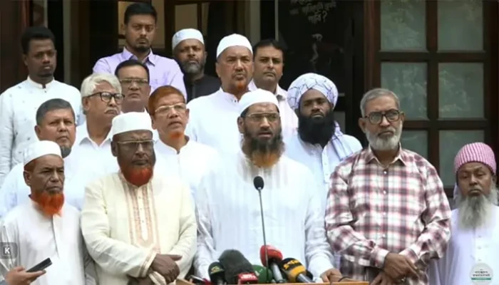 শহীদদের রক্তের দায় নিয়ে মাঠে নেমেছি, কোনো ষড়যন্ত্রে পা দেব না.